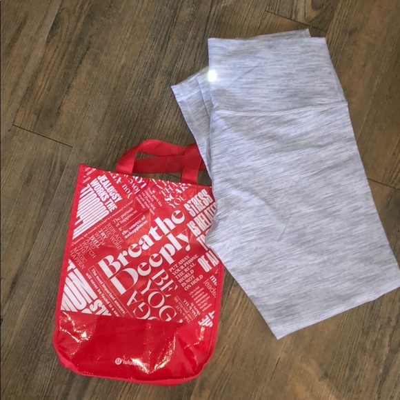 Lululemon Wunder Under leggings RARE COLOR - Picture 4 of 4